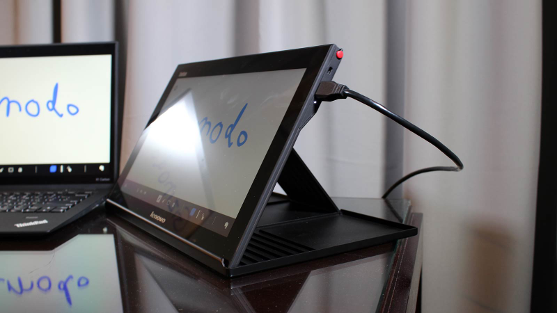 Illustration for article titled Portable Touchscreen Monitor to Make Your Laptop More Windows 8-Touch-Friendly